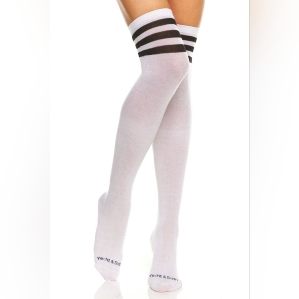 Yacht & Smith White Knee-High Socks with Black Stripes